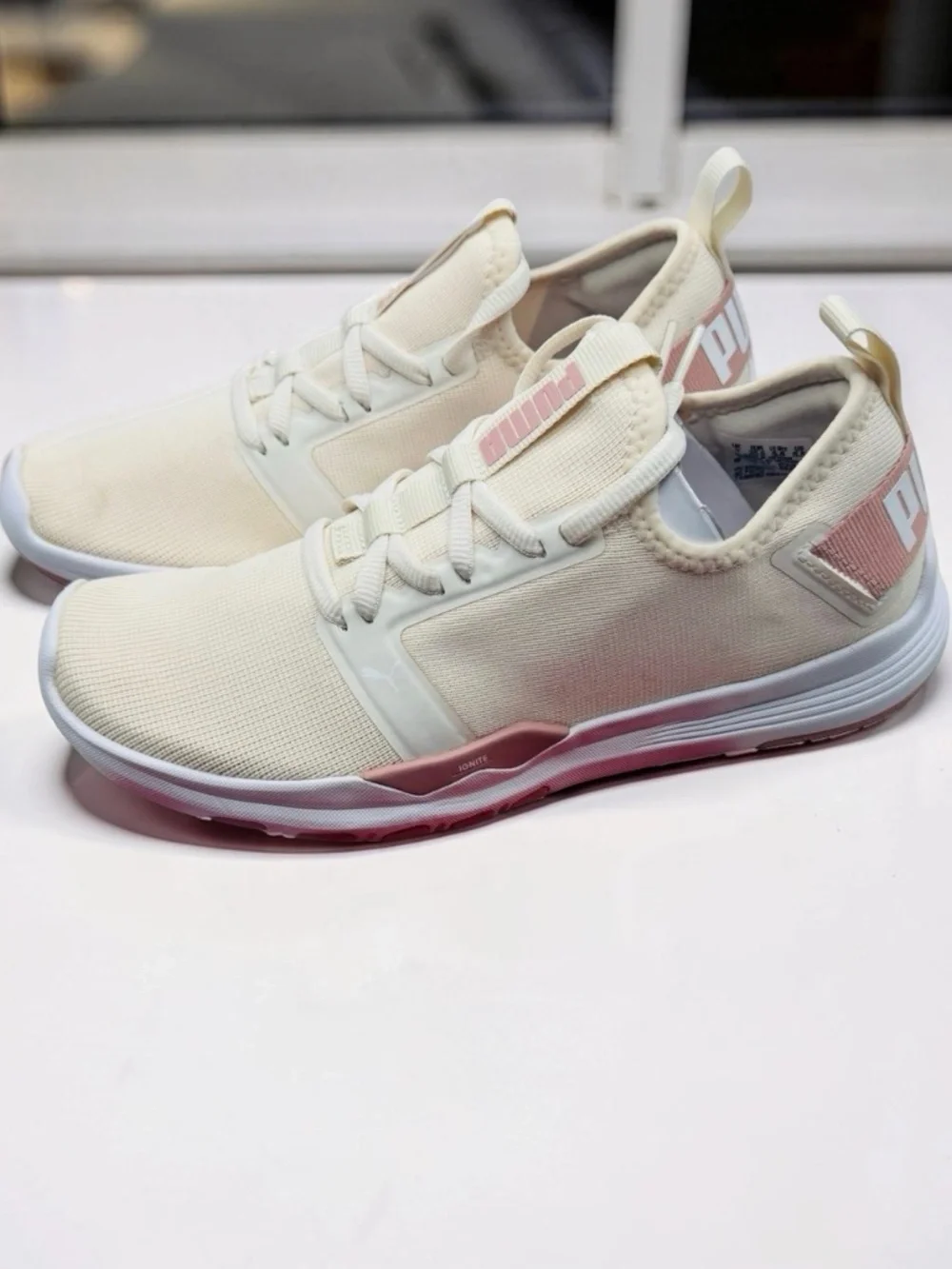Women's Puma Ignite Contender Sneaker sz 5.5